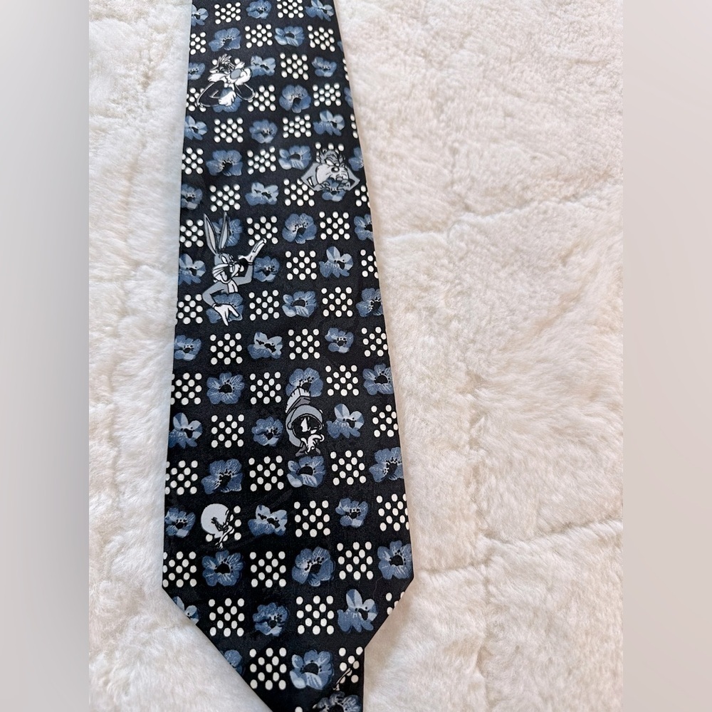 Vintage looney tunes mania tie warner bros. made in korea  necktie 1995